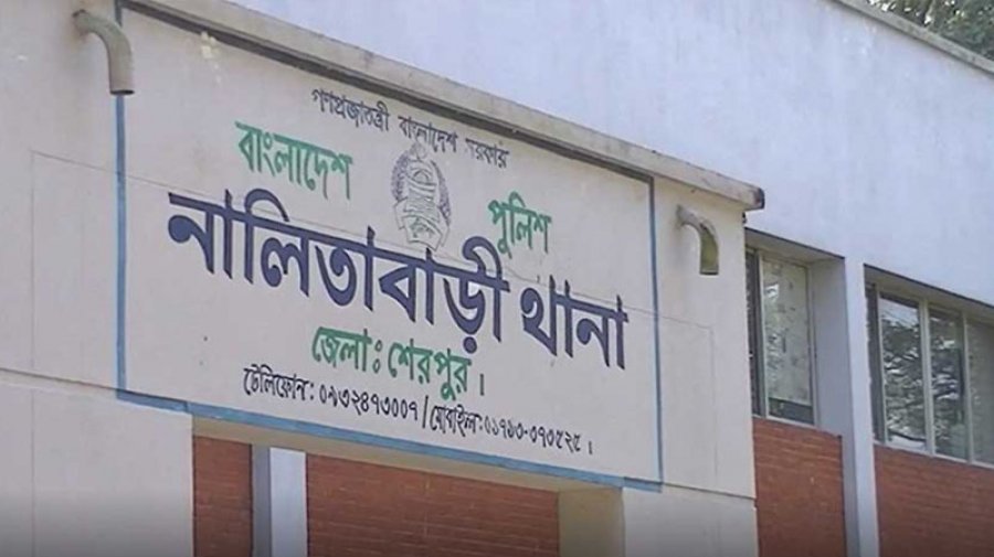 বন্ধুকে বাড়িতে দাওয়াত করে খাওয়ানোর পর কুপিয়ে হত্যা